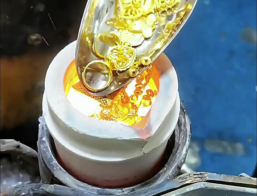 380V 小型中頻黃金熔煉爐：珠寶加工的靈活之選